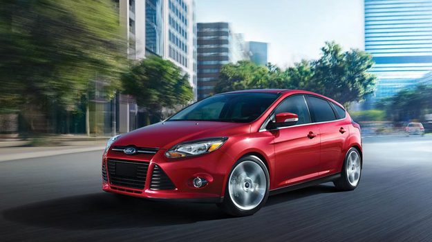 2012-Ford-Focus-red-front