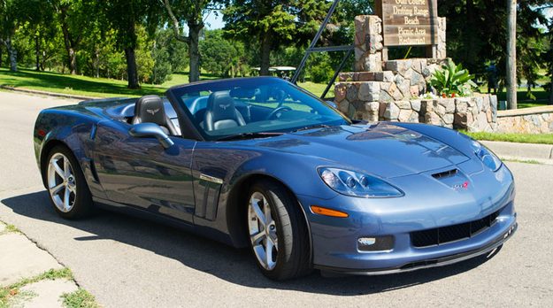2011-Corvette-passenger-side