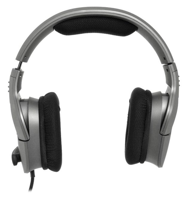 Cooler-Master-Storm-Sirus-front-earcups