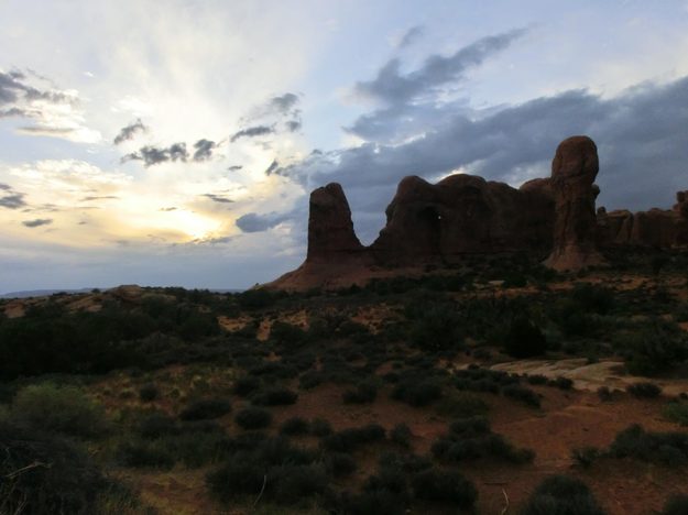 Casio-Exilim-EX-ZR100-arches-national-park