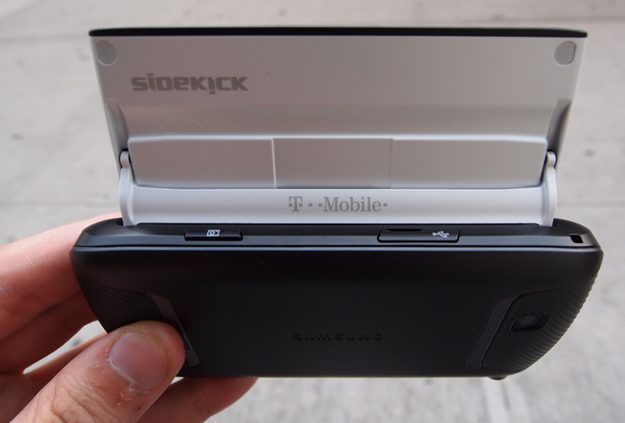 T-Mobile-Sidekick-4G-back