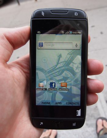 T-Mobile-Sidekick-4G-display