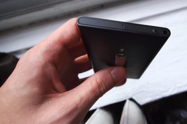 nokia_800_review-black_front-apps