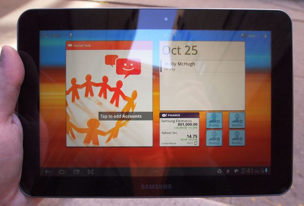 samsung-galaxy-tab-8-9-screen-social-hub