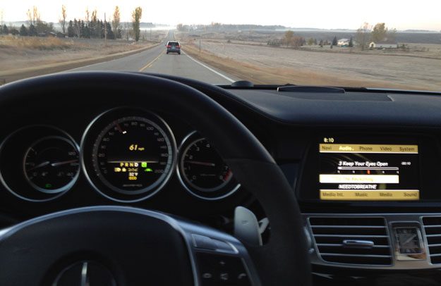 2012-Mercedes-Benz-CLS-63-AMG-Gauges