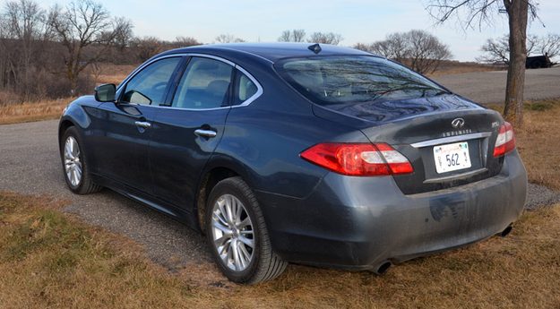 2012-infiniti-m56x-review-rear-tail-lights