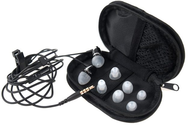 Klipsch-Image-S4A-with-accessories-RL