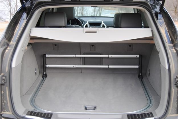 2012-Cadillac-SRX--Trunk-Space