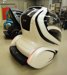 Faster-forward-Imagining-the-future-car-of-2050EN-V-concepts-three-designs-rear