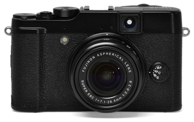 Fujifilm-X10-review-front-lens