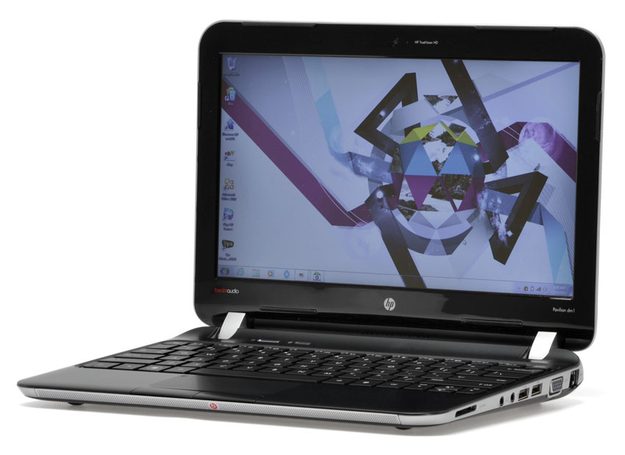 HP-Pavilion-dm1z-review-silver-display-angle