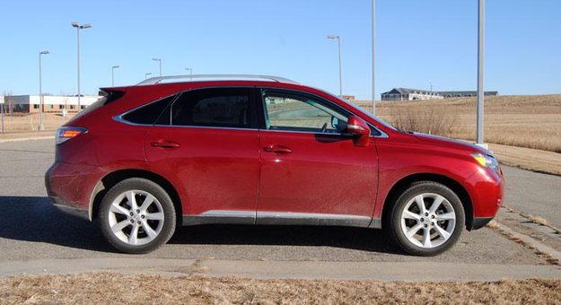 2011-Lexus-RX350-left-side