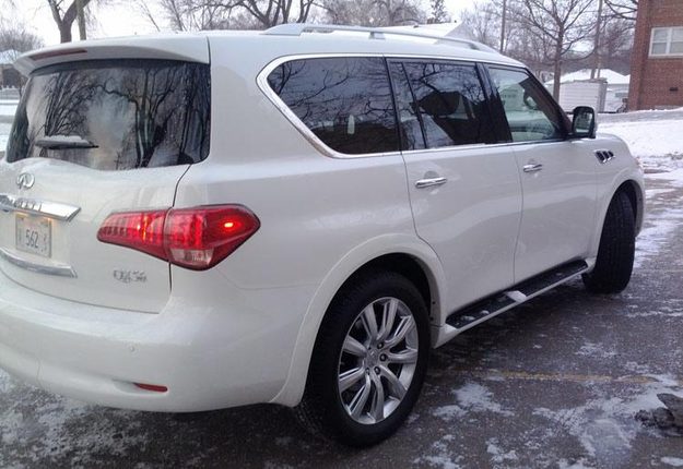 2012-Infiniti-QX56-Review-white-rear
