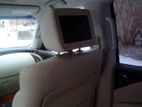 2012-Infiniti-QX56-rear-lcd-screens