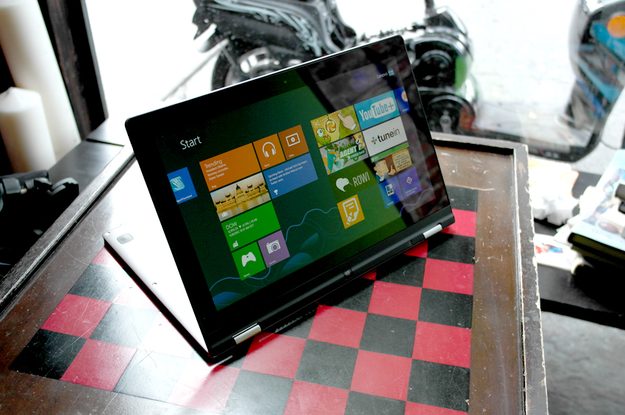 Lenovo Yoga review front tablet mode
