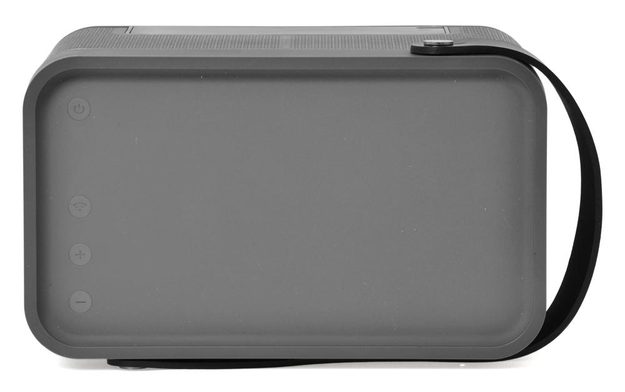 Bang-&-Olufsen-Beolit-12-review-top-controls