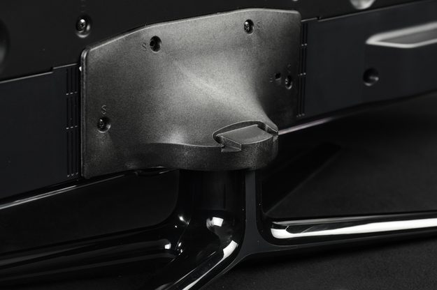 Samsung UN46ES6500 review rear stand 3d tv