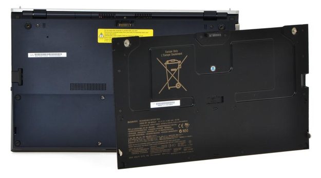 sony-vaio-z-review-black-battery-pack-off
