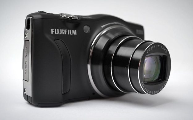 Fujifilm FinePix F770EXR Review Lens Extended