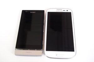 Sony Xperia P review side by side samsung galaxy s3 android phone