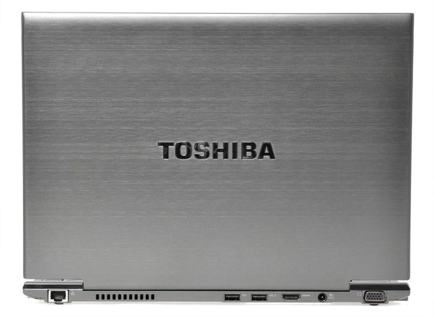 toshiba-portege-z835-review-lid