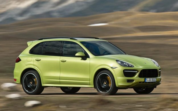 2013 Porsche Cayenne GTS side view