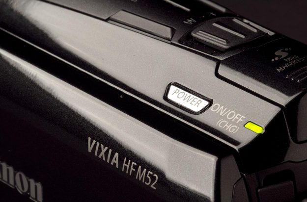 Canon Vixia HFM52 review power button