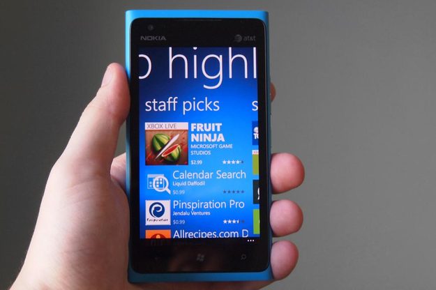 nokia-lumia-900-review-screen