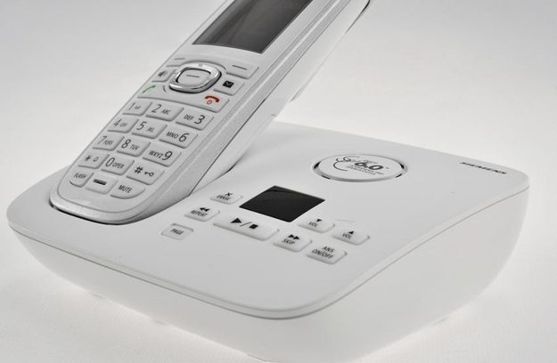 Gigaset C595 C590 cordless telephone review front handset base