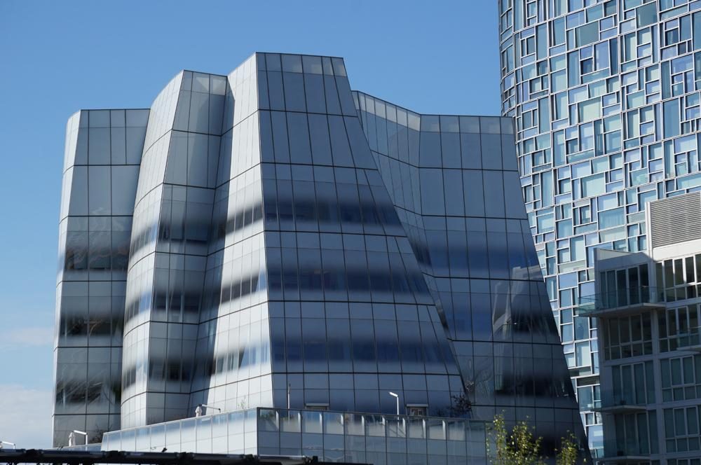 Sony Alpha NEX F3 takes great photos in sunlight.