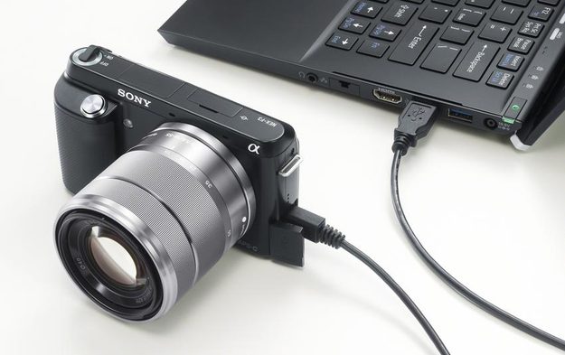 Sony alpha NEX F3 review usb charging