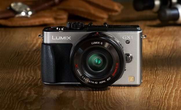 panasonic lumix dmc gx1 silver lifestyle