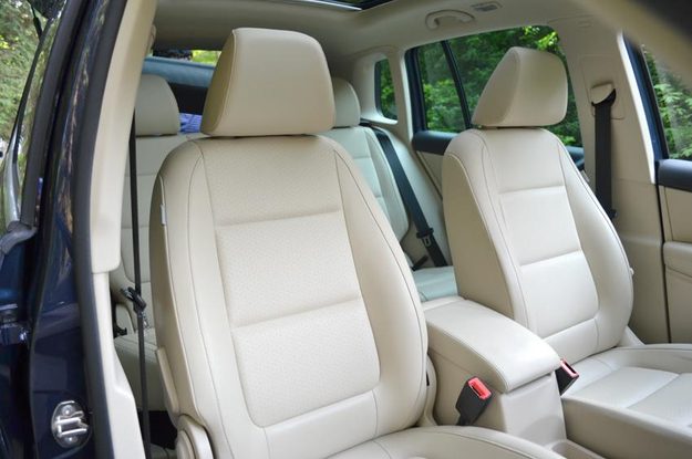 2012 Volkswagen Tiguan review vw car interior front seats leather