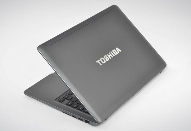 Toshiba Satellite U840 Review lid angle laptop