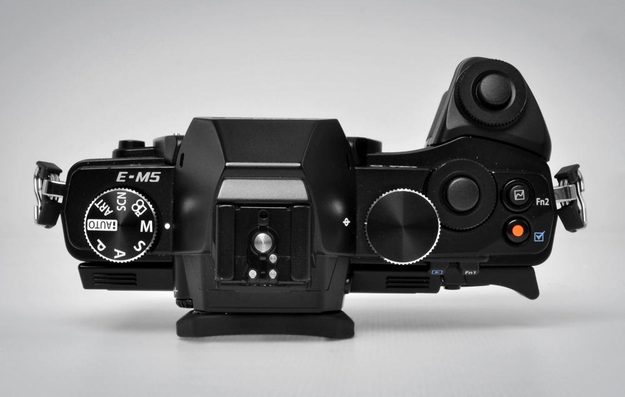 olympus om d em 5 review camera top buttons dials controls
