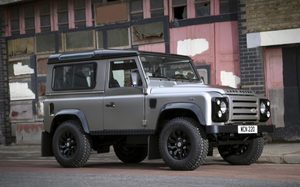Land Rover Defender XTech Special Edition 90 Hard Top grey