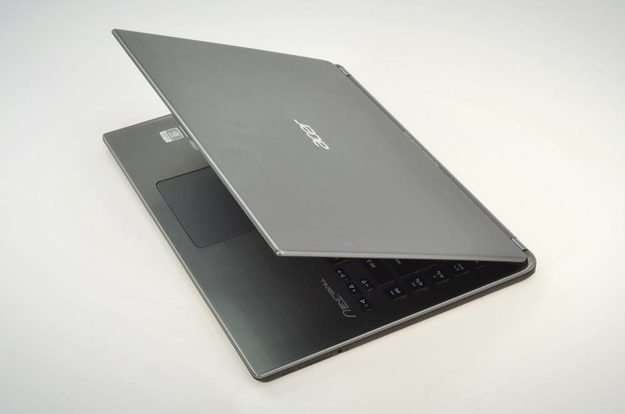Acer Aspire M5 Review rear lid top intel ultrabook