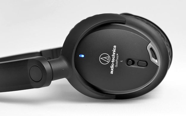 Audio Technica ATH ANC9 Review noise cancelling switch over the ear headphones