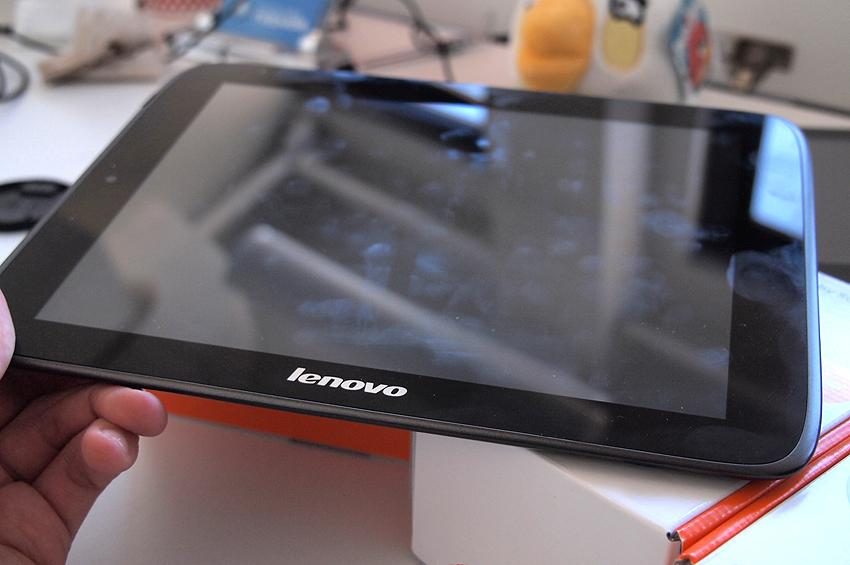 Lenovo IdeaTab S2109 review fingerprints android 4.0 ice cream tablet