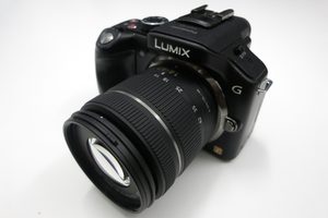 Panasonic G5 review front angle dslr