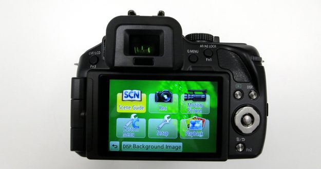 Panasonic Lumix DMC G5K review screen back