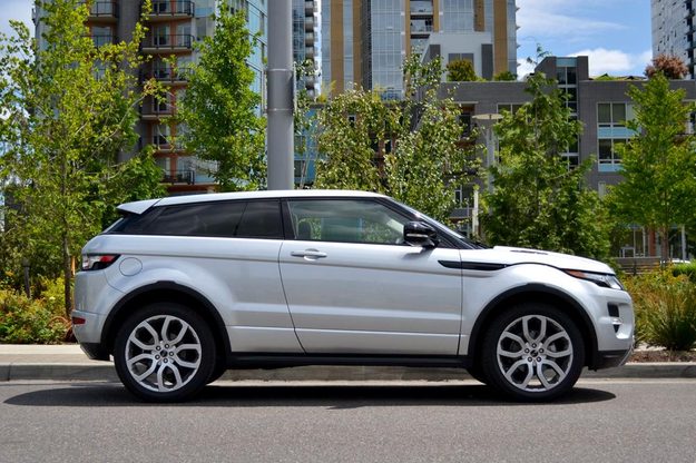Rang Rover Evoque side review 2012