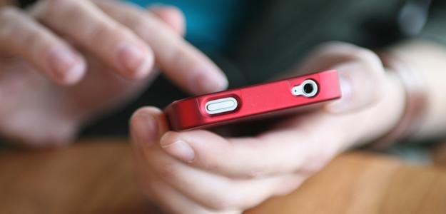 smartphone texting imessage carrier revenue phone plan