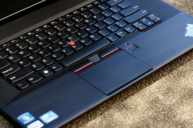 Lenovo ThinkPad Edge E530 review keyboard touchpad