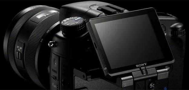 Sony Alpha SLT A77 review lcd flip dslr