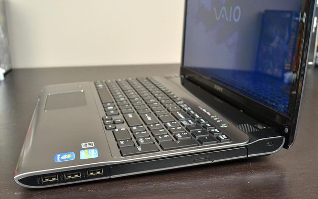 Sony Vaio E Series Review laptop right ports windows media laptop