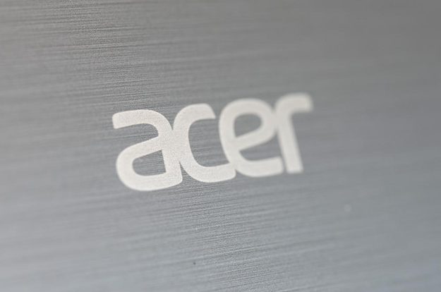 acer aspire v5 review laptop lid detail