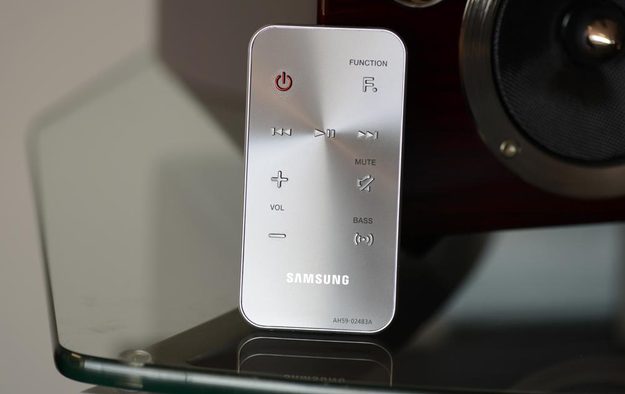 samsung da e750 review remote front vacuum tube speaker dock