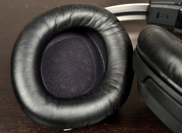 sennheiser mm 500 x review black headphones earcups over the ear headphones