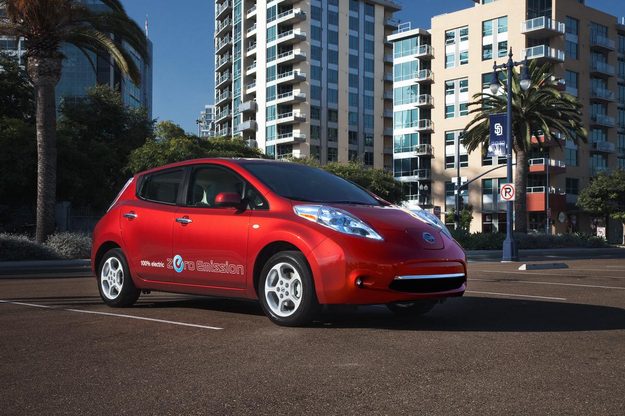 2012 Nissan Leaf red